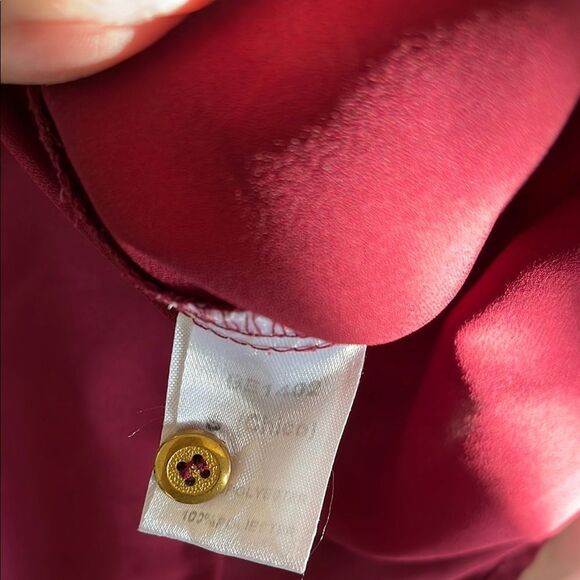 Red Fitted Cap Sleeve Buttoned Blouse Size S GUC - Picture 4 of 6